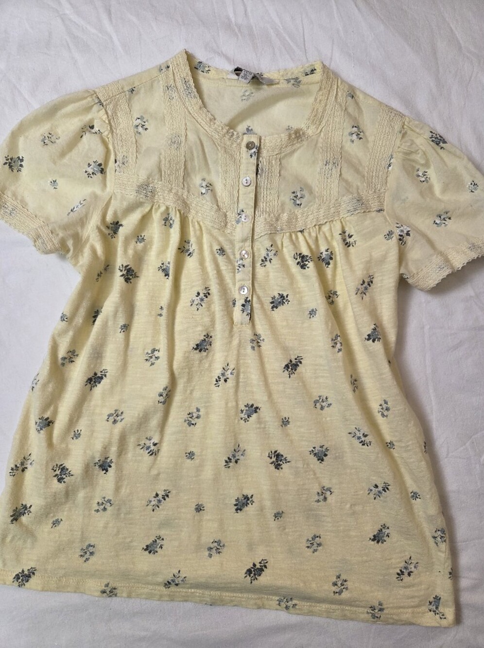Lucky Brand Pale Yellow Floral Top